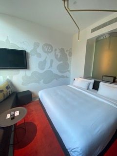 Review: W Amsterdam